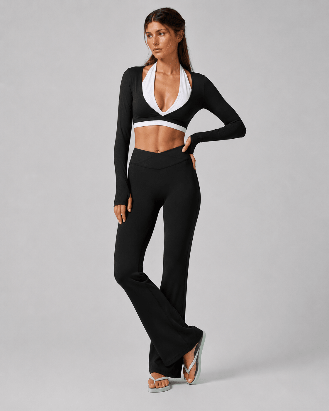 D0014 · Set Trío Deportivo Negro | Leggings Flare + Top Tiras + Buso - WHOLESALE VAB